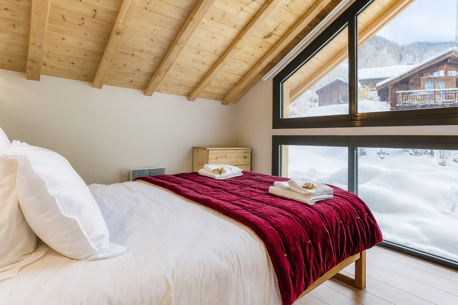 chalet-chamonix_chalet_Auvergne-Rhône-Alpes-france_interior-bedroom-view.jpg
