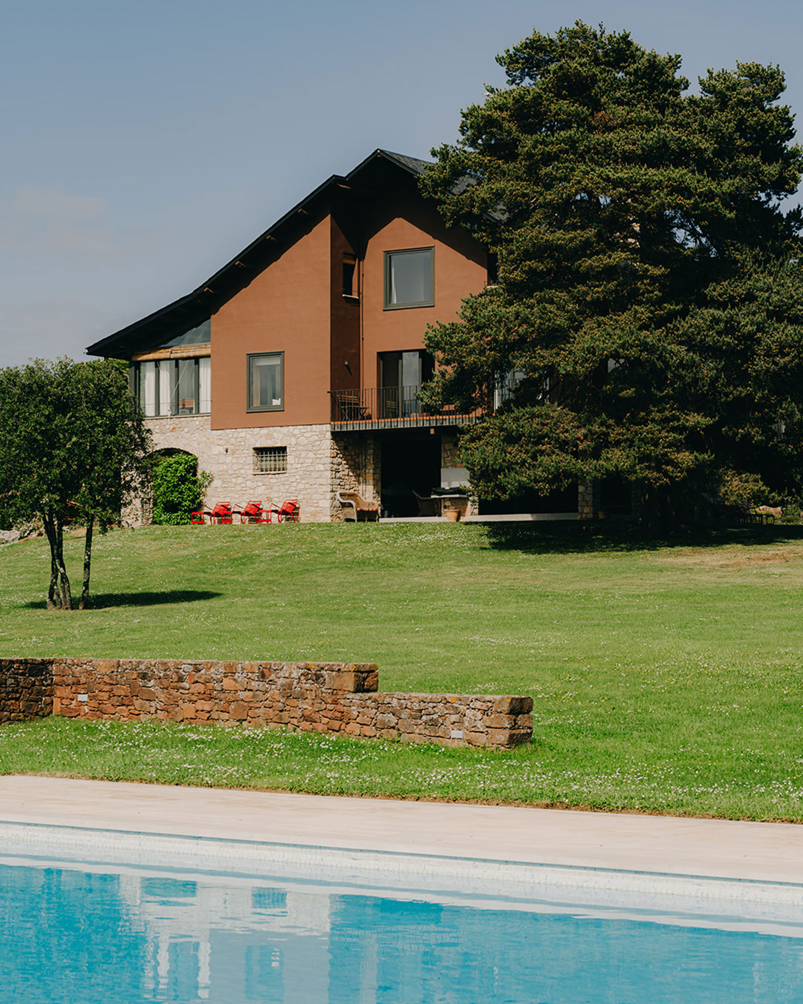 puig-castellar_country-house_catalonia-spain_exterior-facade.jpg