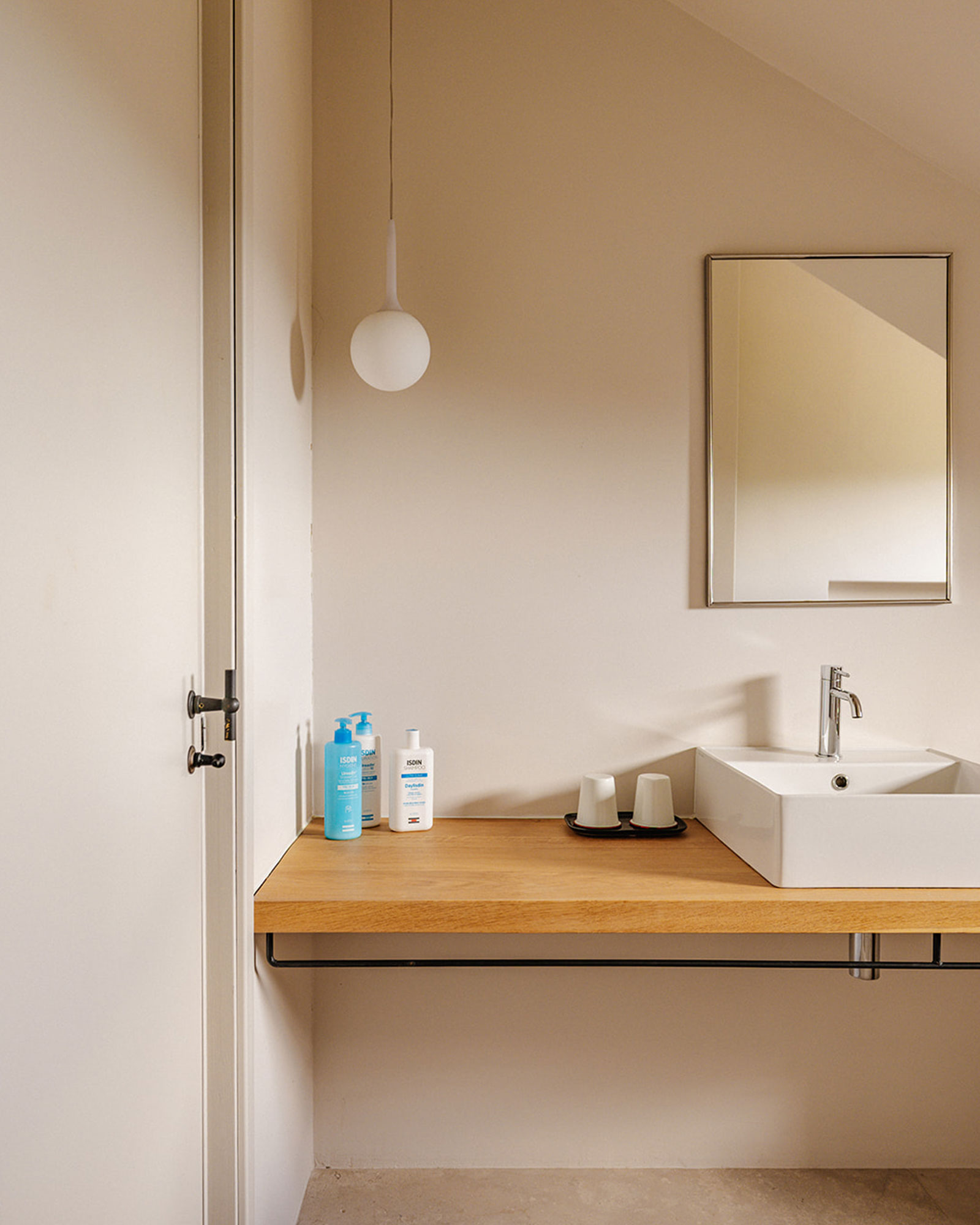 puig-castellar_country-house_catalonia-spain_interior-bathroom.jpg