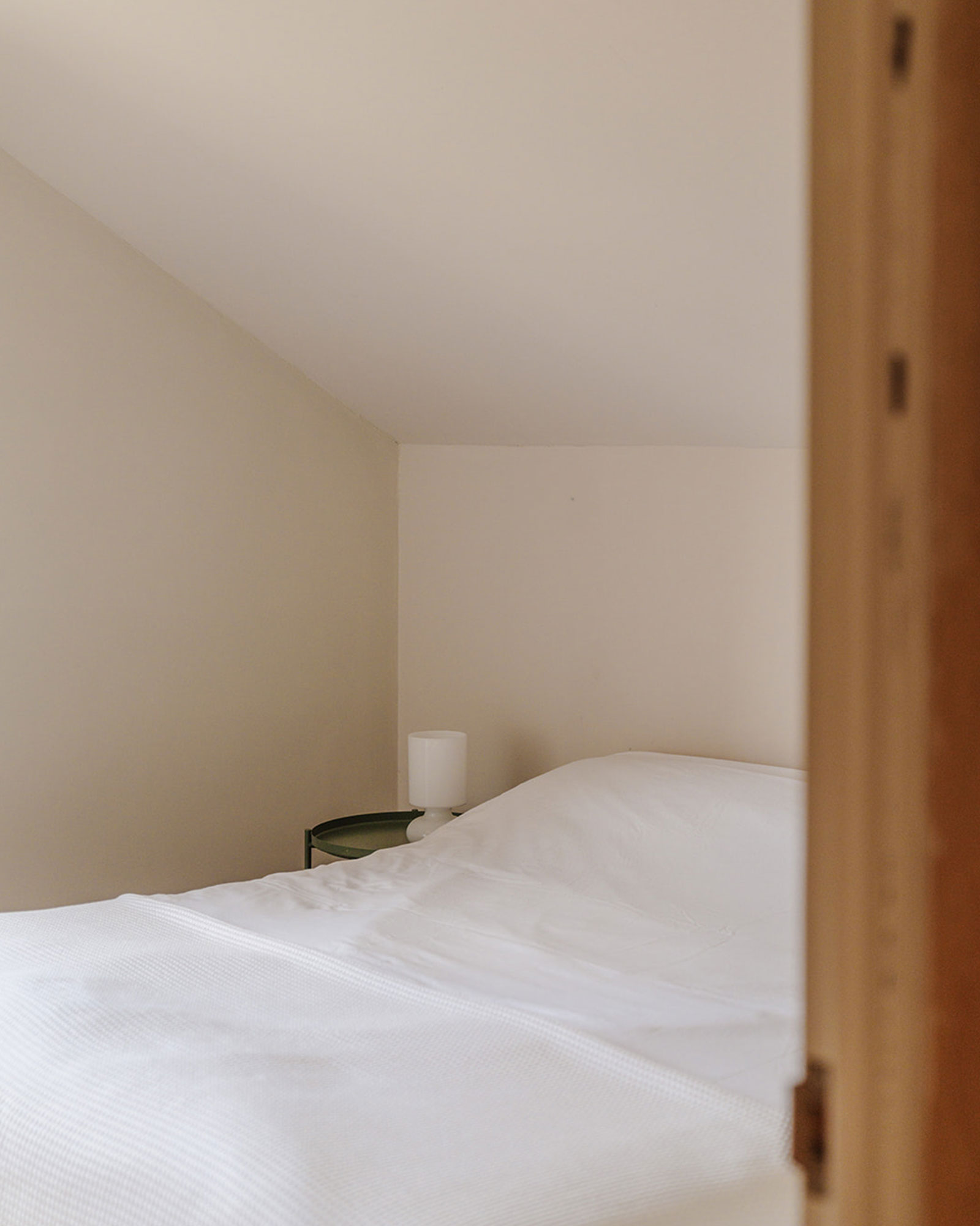 puig-castellar_country-house_catalonia-spain_interior-bed.jpg